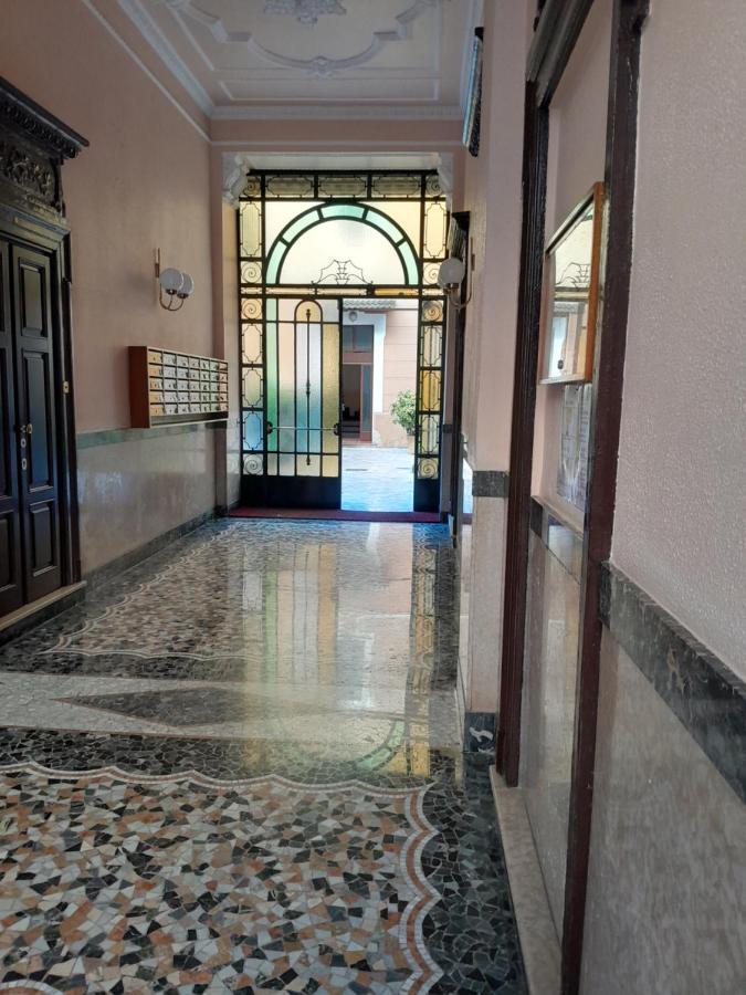 Martina, Silenzioso A 100 Metri Dalla Metropolitana Appartement
